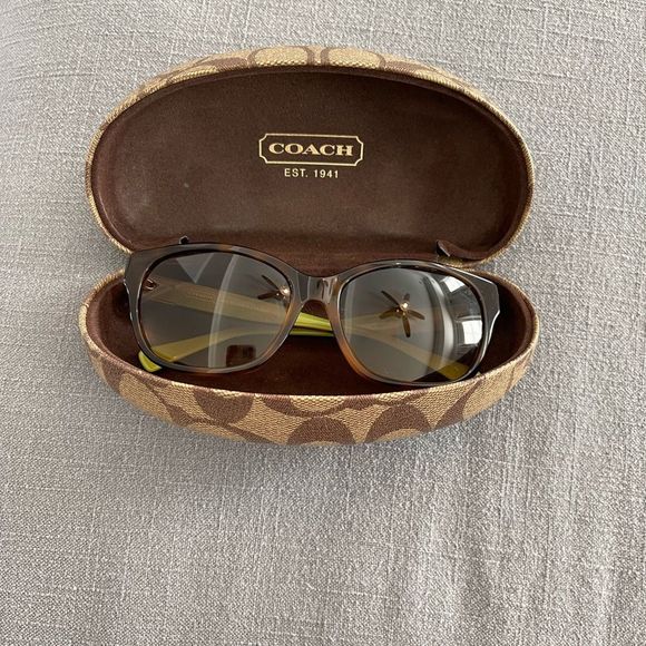 Coach sunglasses - Picture 1 of 5
